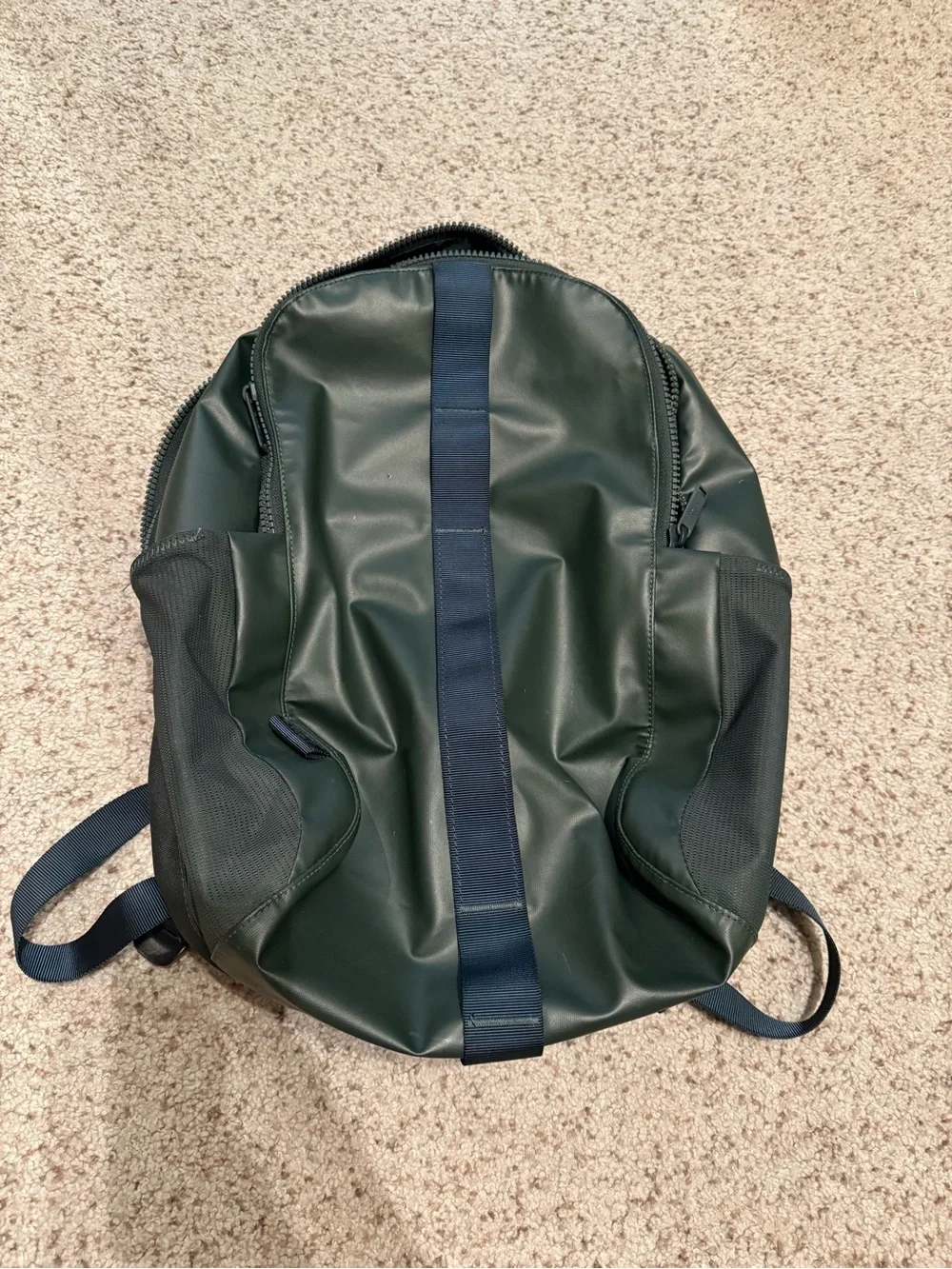 Away Active Backpack 26L (Forest Green)